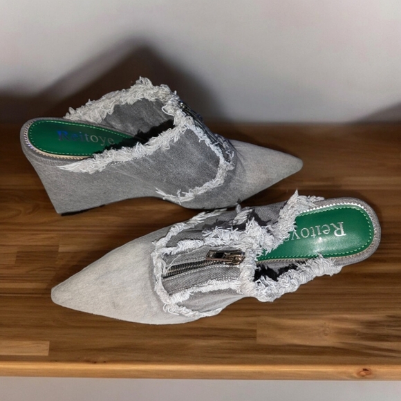 Reitoye Women's Slide Wedge Denim Close Pointed Toe Heels Sandals, 9 - Picture 4 of 16